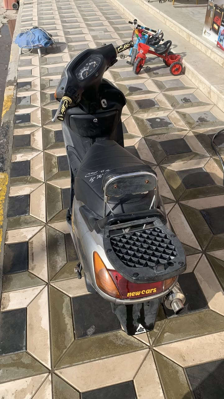 سلام عليكم  دراجه للبيع مكصوصه فقط رايمر دراجه خير من الله كابريتر اصلي كفرات اصليه دراجه مال جناي ومداريها  وبيها صالنصه رياضي بلادي 
700 قفلها مكنها داموك دو الضباط


**إذا كنت صاحب هذا الإعلان وتريد حذفه لأي سبب، رجاءا أرسل رسالة إلى الدعم الفني**