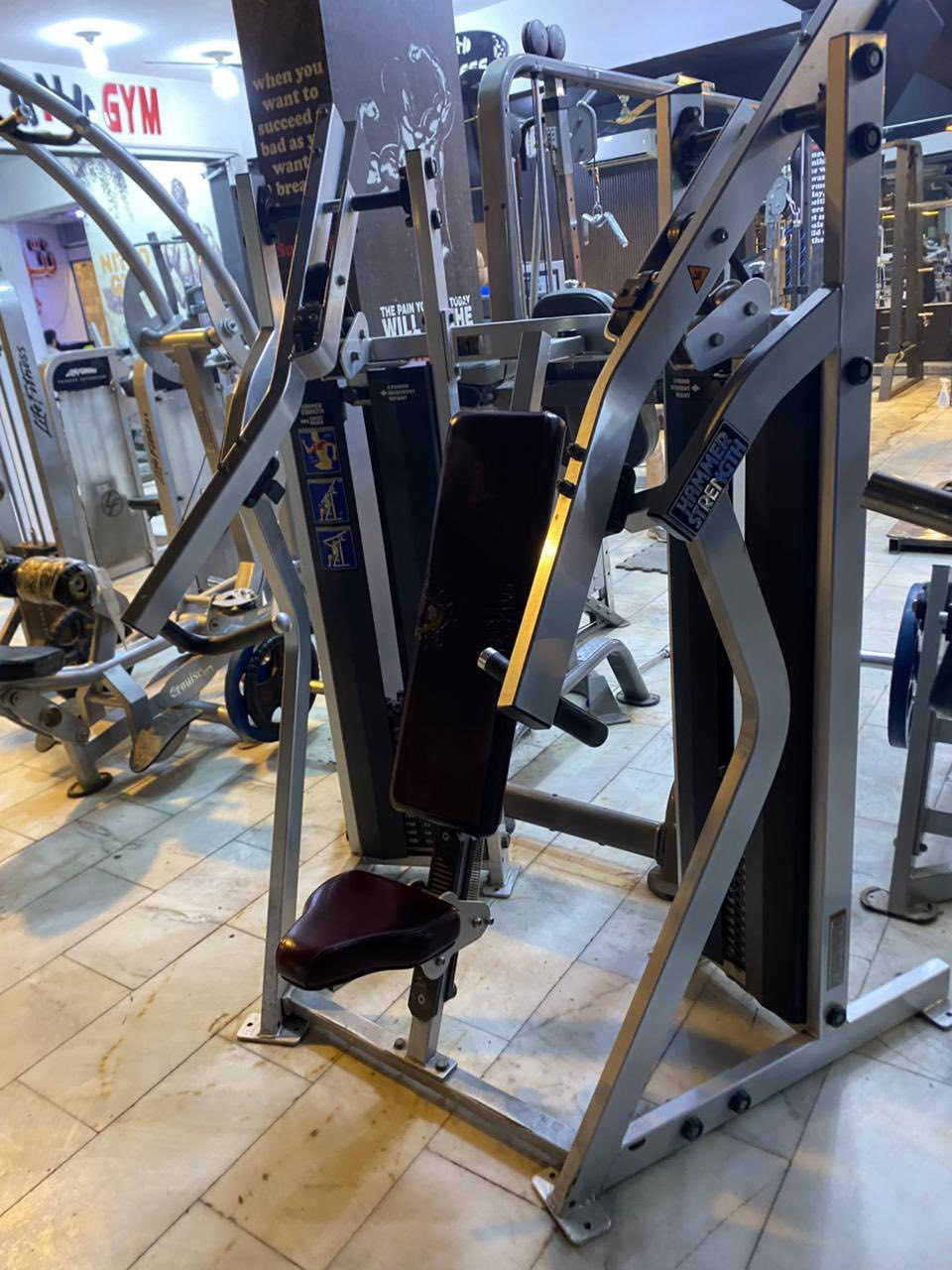 على بركة الله قاعه كامله للبيع ابيع مفرد وشلع  للأستفسار خاص 
او على الرقم ***********
 توصيل متوفر كافة المحافظات
