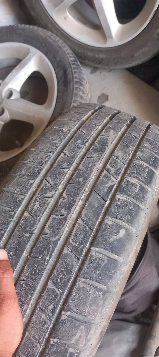 ويل كب + التاير سوناتا اصلي الحجم 16 السعر ٢٥٠ الف 
مكاني بابل جبله 
 ***********
