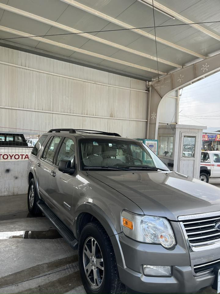 فۆرد ئێکس پلۆرێر مۆدێلی 2008 سفری شەریکەی نیڤا فول فول مواسەفات
٣ ریز کوشن دەبڵ ئەکسل سلایت سەیارەکە کلین تایتلە بەس  سەیارەکە کاسکێتی سوتاوە ئێمە ئاوا دەی فرۆشین نرخی قوفلی ٨٤ وەرەقە ***********
