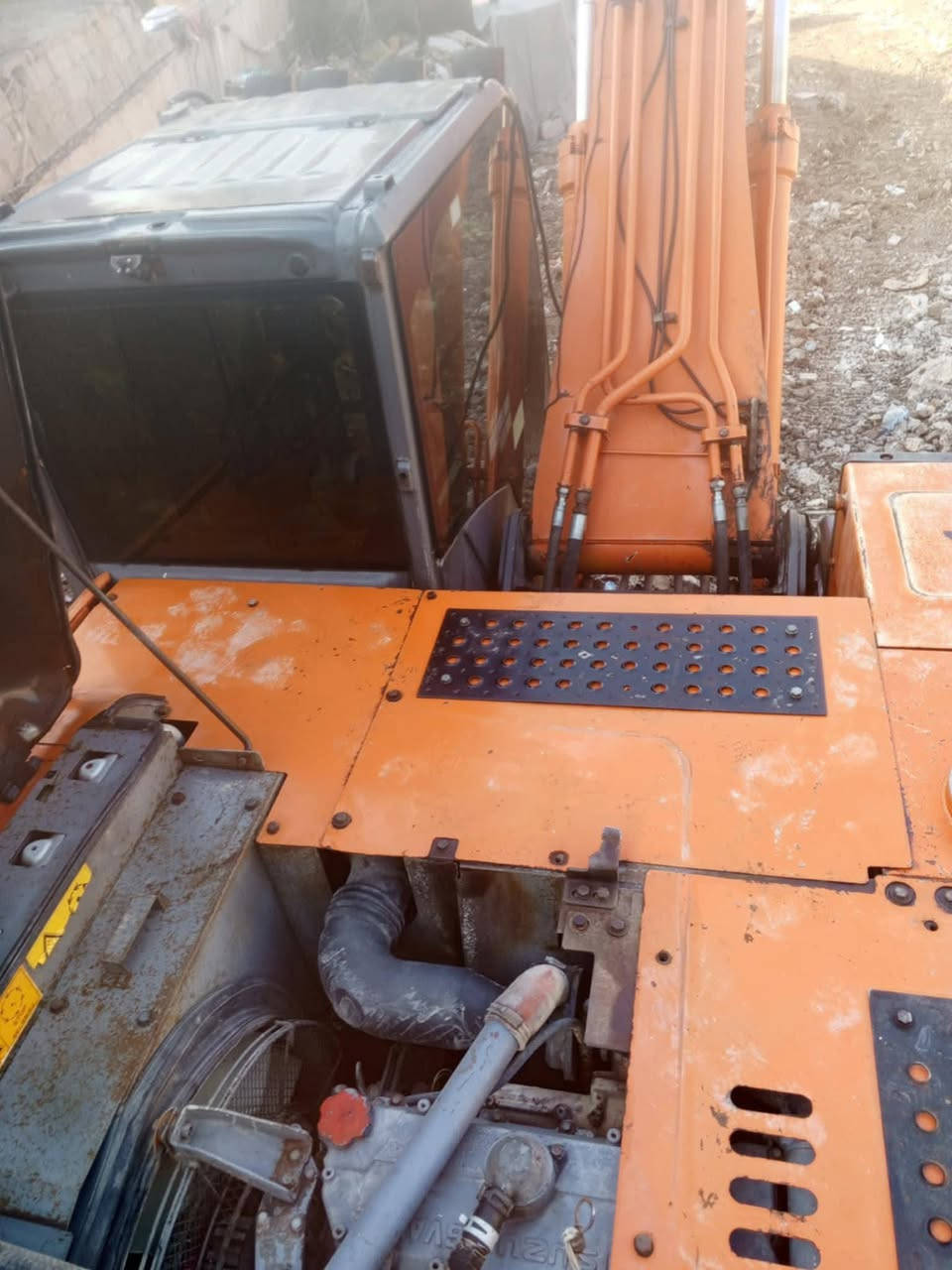 حفاره زت ثري 2008للبيع جاهزه للعمل 
للاستفسار الاتصال ***********
مكان بغداد معروضه 3بيها مجال
