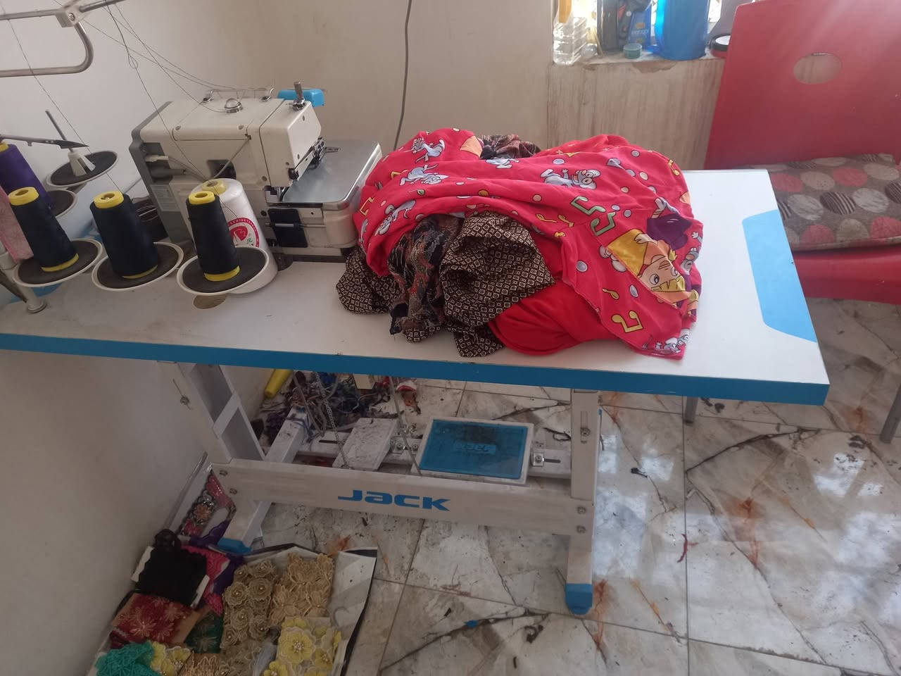 سلام عليكم ورحمة الله وبركاته عيني عندي هاي المكاين للبيع نظيفات جدأ اواوفرجديدة مستعمل شهر عندي عمل أني اوصديقي خياط وماترهمنا يجوز الله ماكتبنة رزق السعر خاص العنوان بغداد شهداء العبيدي هاذ رقمي ***********
