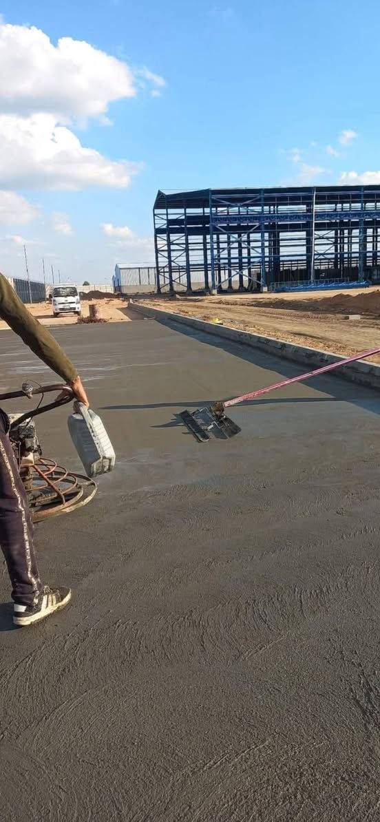 مستعدين صب وسقل وتنعيم الارظيات بلهلكوبتر وتقطيع الجوينات وعمل الكب اكريز لسنا الوحيدون لكننا الافظل شوارع جملونات ارضيات دوائر حكومية للاتصال .***********
