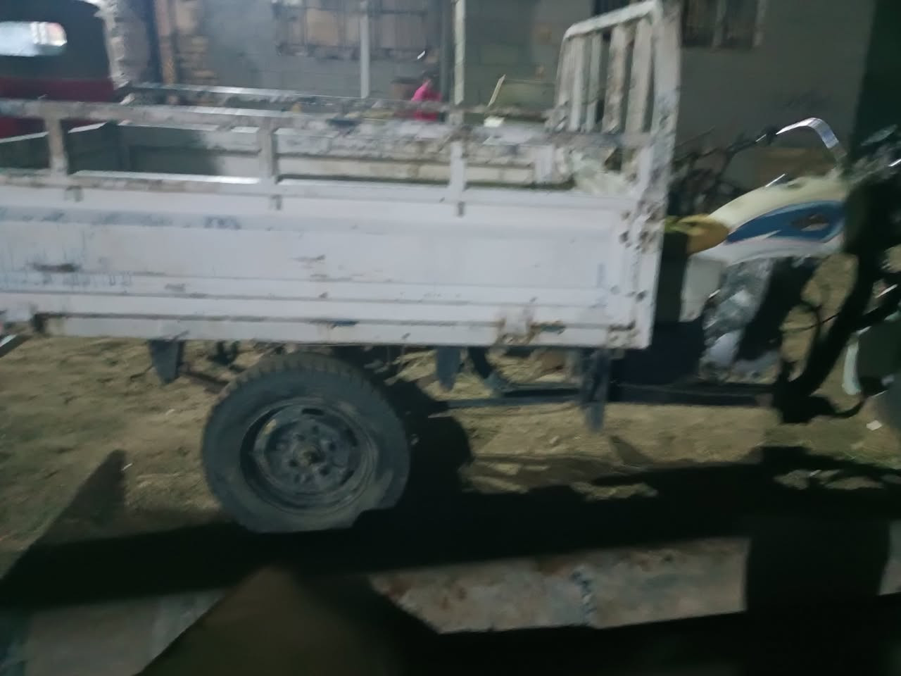 سلام عليكم ستوته للبيع موديل 2012 اوراق المكان ناصريه قضاء النصر  مكلف بل نشر رقم صاحب الستوته ***********
