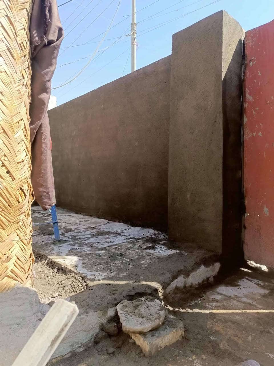 سلام عليكم خلفه لبـخ متفرغ جراره وسقل جص تشميع  شــغل درجه اولى
رقم***********
#اومراسله عله الخاص
