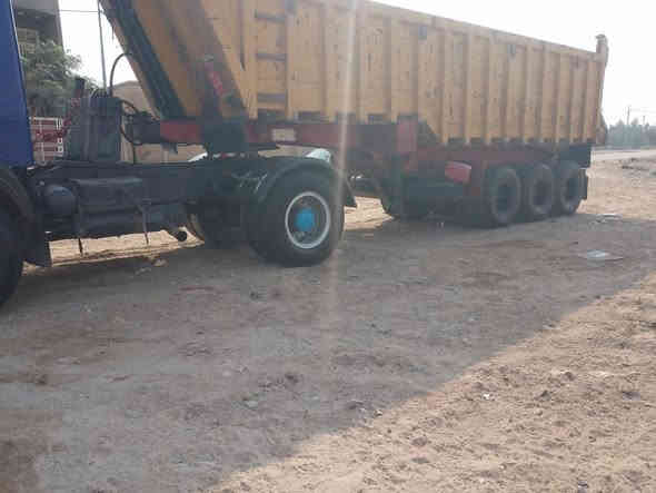 رأس وعربانه للبيع موديل 88رقم قادسيه 3محاور سنويه صادر جديده ب24كير160مكينه35/***********
