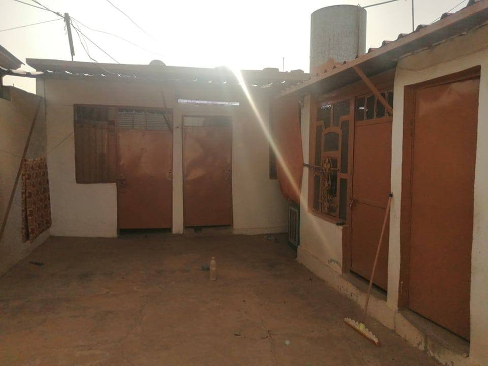 بيت للبيع مساحة 100متر بي كرت بلديه حي الانتطار شارع 60 سعره 10بي مجال ***********رقم موبايل بي واتساب
