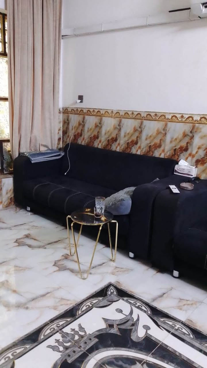 تخم للبيع 8 مقاعد نظيف جداً
السعر 175 وبي مجال 

عنوان بغداد الحبيبية

***********
