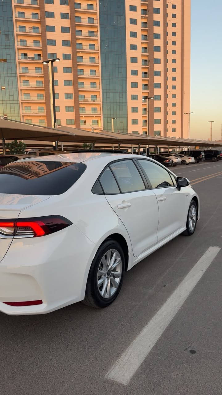 سلام عليكم
للبيع كورلا هايبرد
 موديل: 2025
رقم بغداد تحويل ثاني يوم
محرك 1800 هايبرد HEV 
 ماشيه:(42000km)
بصمه + دخول ذكي
هاندر بريك بصمه + اوتو هولد 
سلايت 
رادار امامي 
سياقه اليه 
تبريد قطعتين 
تبريد بيانو شاشه 
شاشه ابل كار بلي + كامره خلفيه دواره 
مانع نزلاق + مود درايف +  ايفو مود 
كيجات شاشه دجتل 
مقاعد جلد
حساس لايت كامل اوتو عالي ناصي اوتو 
تحكم سترين كامل فول 
لايت زينون + لد صباحي
مكفوله من بارد او صبغ او تبديل 
الموقع: بغداد العامريه
السعر: (15300$) 153ورقه وبي مجال بسيط
للاسفسار:***********
