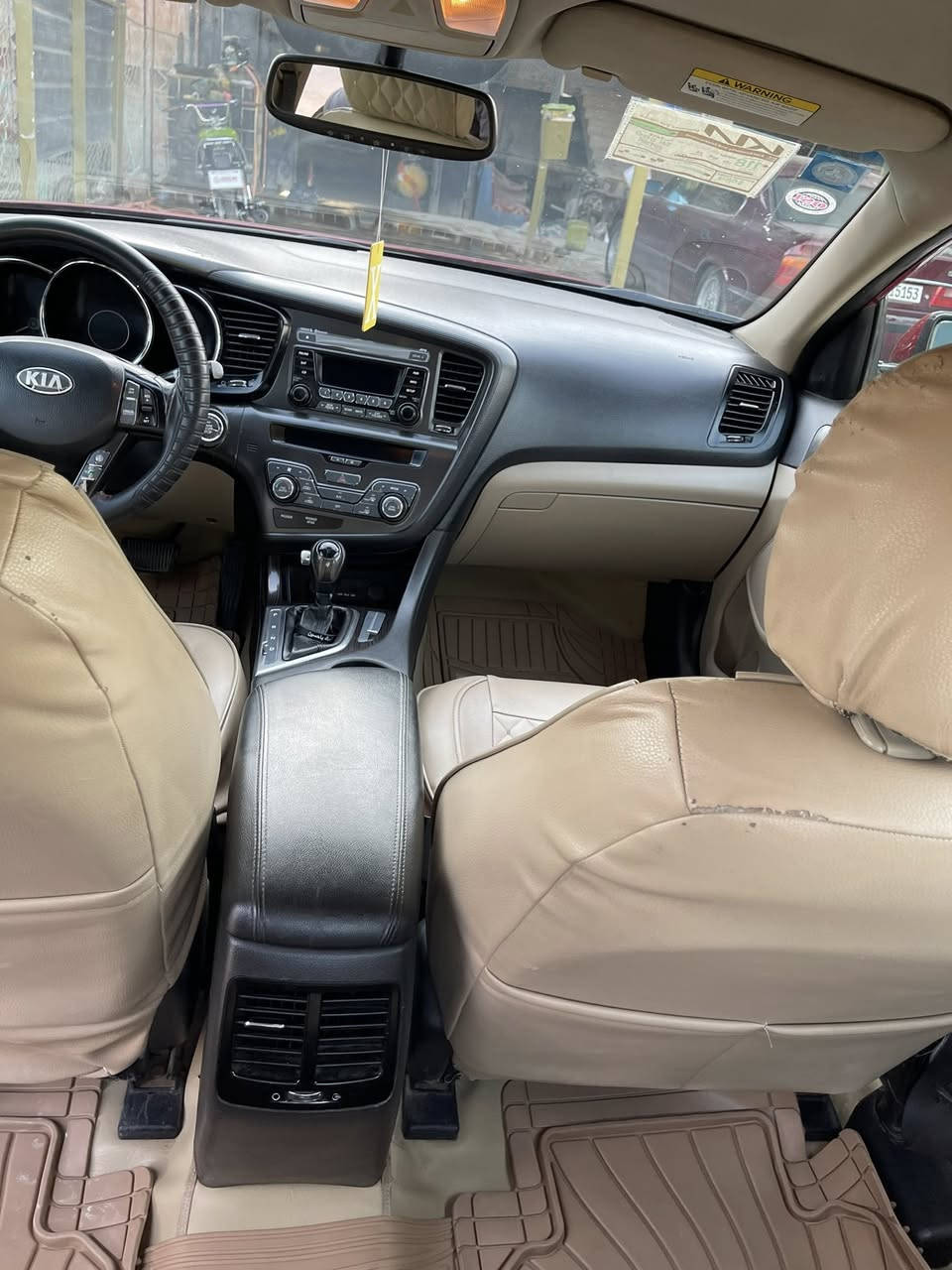 كيا أوبتما EX 2013فول مواصفات عدا البانوراما رقم بغداد  بأسمي حادث السياره خمس قطعه … صدر تخم تاير جديد السيارة نظيفة جداً 
السعر 110
للاستفسار ***********
