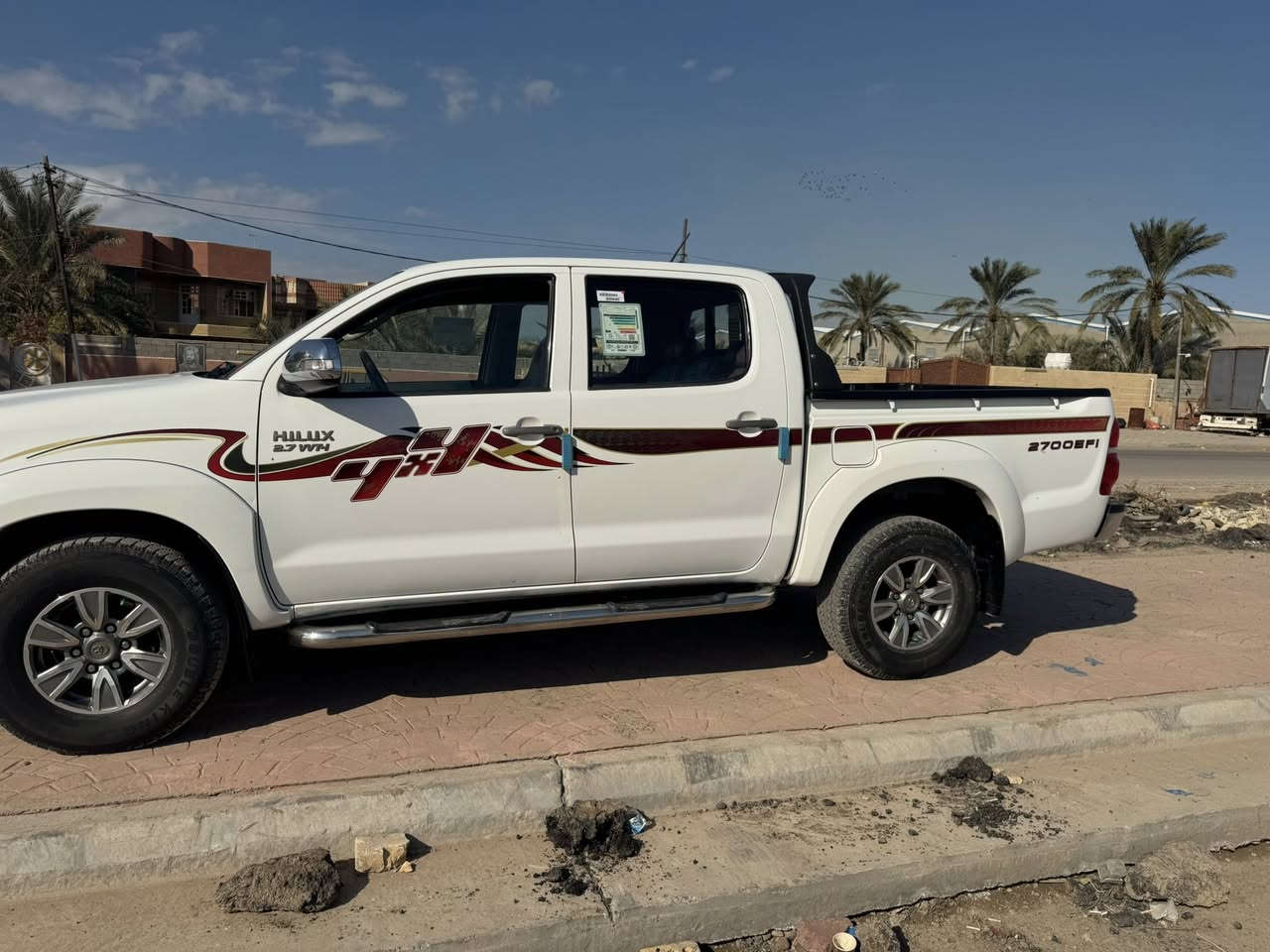 لسلام عليكم تيوتاهايلوكس 2013فورويل عالي رقم أربيل بسمي هزه جديده ماشيه 145الف السياره بس الباب مال البدي الوره مصبوغ والباقي كفاله عامه من الباردوالصبغ مكينه ممفتوحه تخم تايرالسياره جديده السعر235اوبيهه مجال للستفسارهاتف *********** مكان السياره بغدادالشعب
