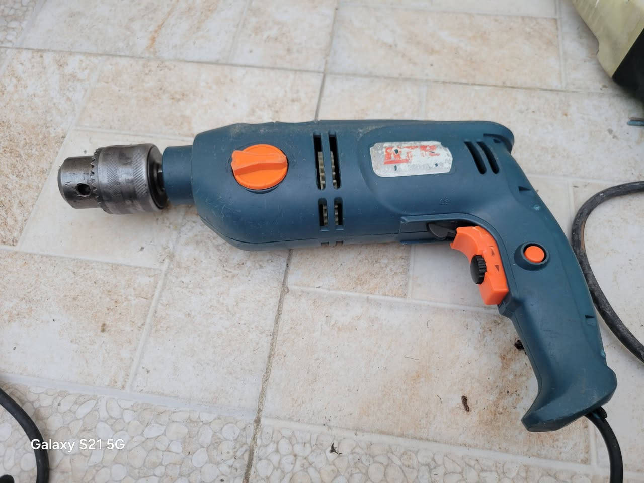 دريل فتح وشد وهمر تزريف طوبة حديد قوي 13 ملم الماني وارد المانيا للبيع السعر ٦٠ الف واصل الشراي يراسلني او يتصل واتسب*********** توصيل موجود لكافة المحافظات
