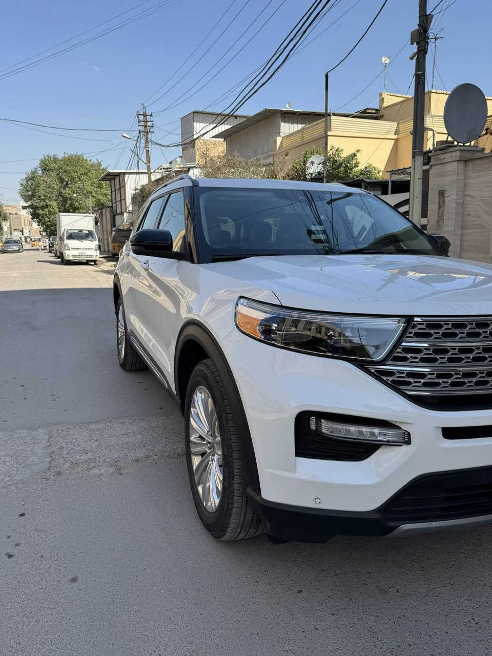 السلام عليكم 
فورد اكسبلورر خليجي 
موديل 2023 شركة القاصد
فول مواصفات فئة لمتدد
مكفولة كفالة عامة
رقم اربيل
ماشية 15,000 كم 
محرك 4 سلندر 2.3 ايكوبوست 
7 راكب 
بانوراما 
بصمة وتشغيل عن بعد 
فور ويل
ويل كب حجم 20 
كشنات تدفئة تبريد 
اربع كامرات 
كشن السايق خزن ميموري 
الكشنات الخلفيه كهرباء 
حساسات اماميه وخلفيه 
نقطه عمياء بالمرايه 
رادار وتحديد مسار وتنبيه تصادم
صندوق كهرباء 
تبريد 3 قطع 

السياره بعدها بالضمان الى سنة 2028 
دهن وفلاتر بالشركة 

مكان السياره / بغداد 

السعر /  33,700 $ 
***********
