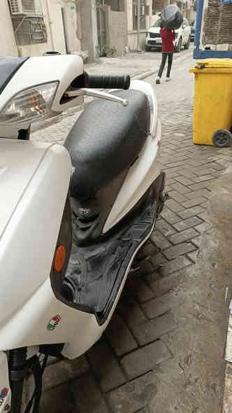 سلام عليكم للبيع سكنس نثية الدراجة جاهزة نكرة سلف مكينة خرسة دبلات بريكات كهربائيات كلها شغالة عارضها ب 500 مكاني الاعظمية ***********
