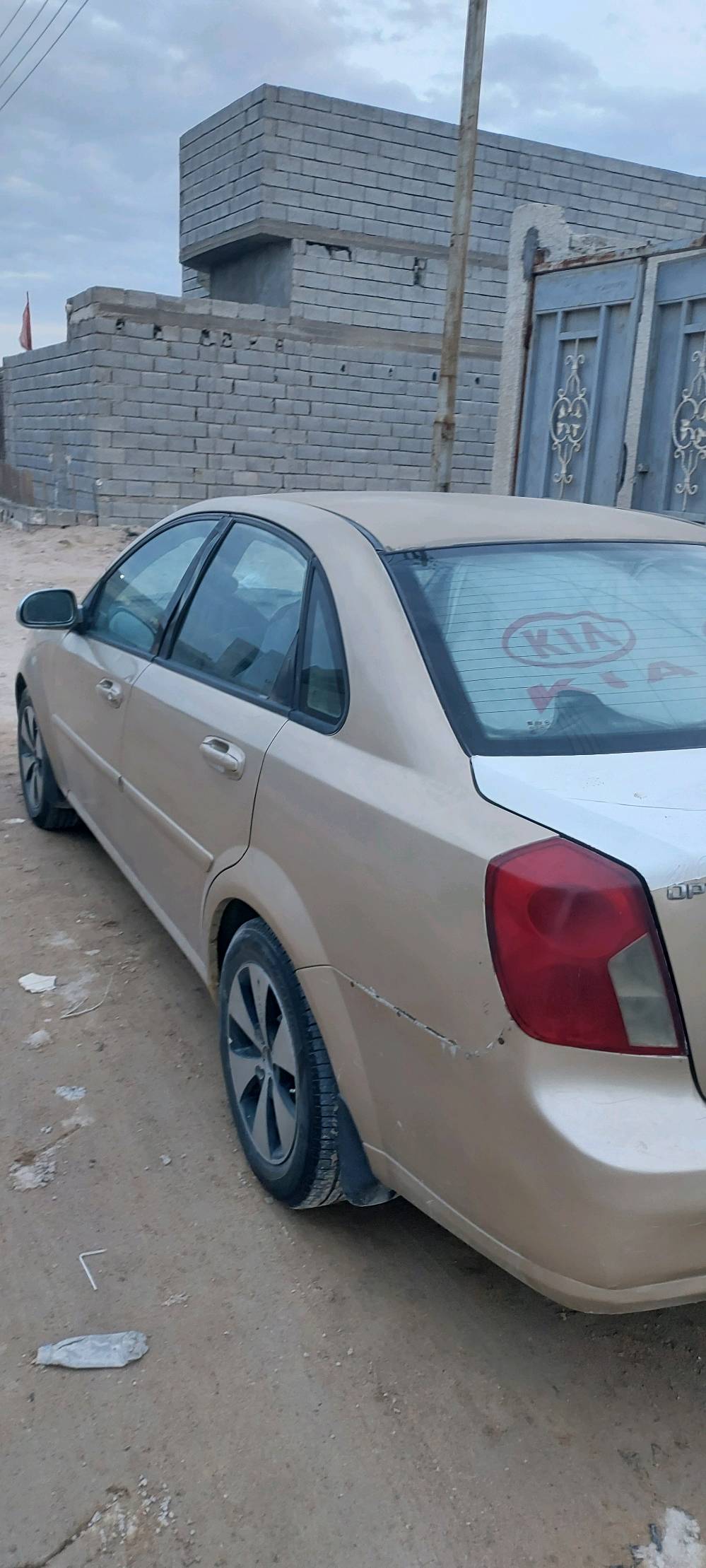 سلام عليكم 
اوبترا موديل 2009
مكينه وكير كفاله… مصبوغه عام 
تبريد شغال
55 ورقه و بيه مجال
