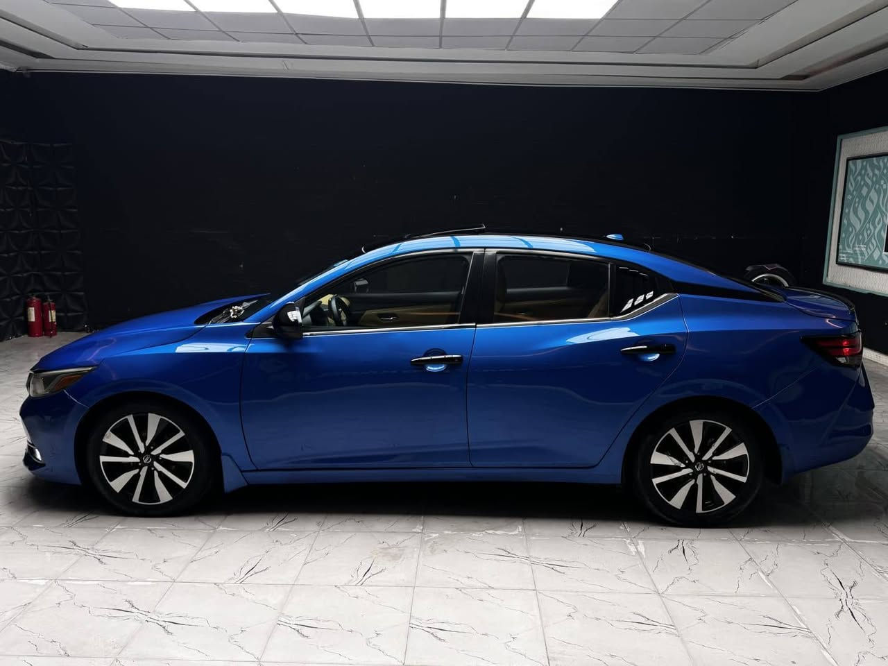 السيارة  مغلفة قمارة ppf اللون اسود لامع
حادثها نص بنيد وباب السائق وجاملغ امامي صور الحادث مرفقه
الموصفات جلد فتحه
رادار توقف امامي وخلفي
رادار نقطة عمياء
بصمة ابواب وتشغيل
تشغيل عن بعد
تحكم استيرن
شاشة كبيرة تدعم ابل كار بلي واندرويد اوتو
كروز سرعة وتحديد مسار
ثلاث انظمة قيادة نورمل وايكو وسبوت
مانع انزلاق
حساس خلفي وكامرة 
ويل سبورت حجم ١٨
تنبيه مغادرة المسار
حساس ضغط الهواء
رقم بغداد بأسمي سعرها 135 وبيها مجال ***********
مكاني كربلاء
