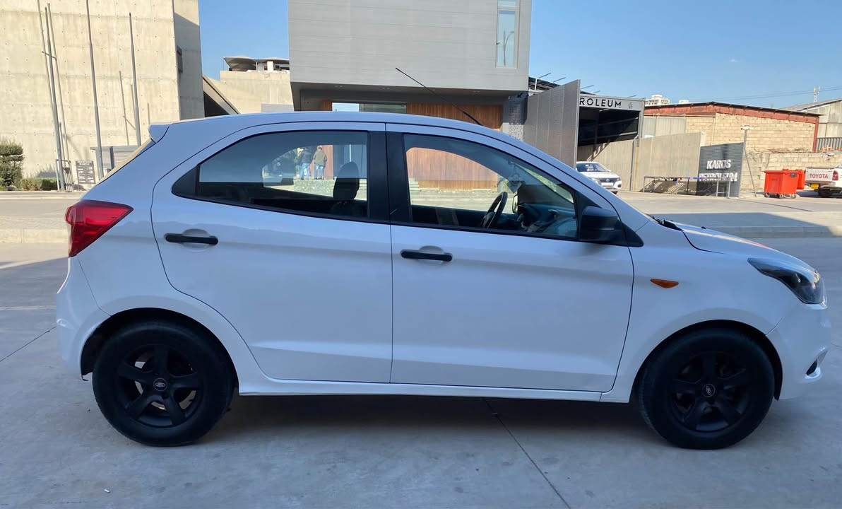 Ford Figo 2018 
مواسفات خليجي 
بوياخ: نيو چاملخ هه يه و دۆسەكان بوياخه
دعمي خفيفي پشي هه ييه
دوو شويني سارده كوته 
4بەستون مرغوب
86 هه زار كم رويشتوه
يك دينار مسروفي نيه
گير+مكينه+ته بريد+كاره بايي+هه موو به شرت
مكينه نه كرايته وه
نرخي 85 ومجال كه م
تکایە ئەگەر موشتەری نیت تەلەفون مەکەن

*********** السليمانية, العراق
