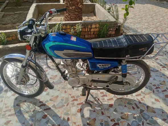 دراجه للبيع نامه اصلي ٢٣ ناصريه مركز السعر مليون وميه أوراقه جاهزه للاتصال على رقم ***********
