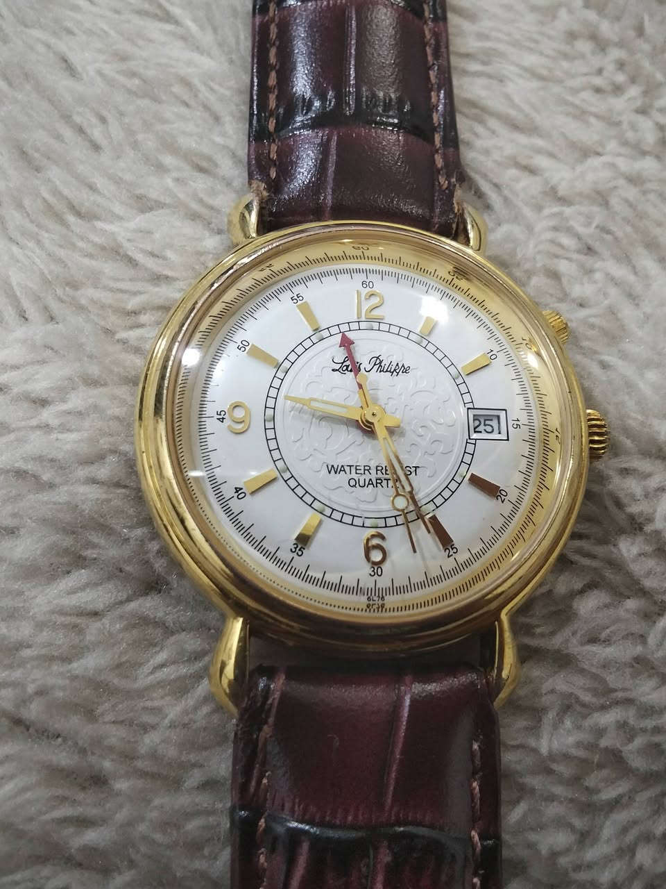 اخوان تعرف هذه الساعه باسم ساعه لويس فيليب،،،الرئيس     وهي ساعه يد كلاسيكيه تعمل بنظام الكواتز نظيفه جدا اخوان الساعه اصليه ومختمه


**إذا كنت صاحب هذا الإعلان وتريد حذفه لأي سبب، رجاءا أرسل رسالة إلى الدعم الفني**