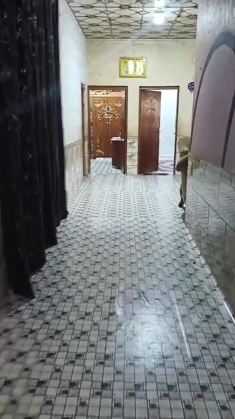السلام عليكم يوجد بيت بل هوير مساحة البيت 252 يتكون 4غرف وستقبال 2من الغرف حمامهن داخلي ودوانية خارجية ومطبخ البيت زراعي سند 25 ومعة البيت بستان مساحة البستان 576  المساحة الكلية للبيت ولبستان 828 ا  لبيت بنا حديث جميع الخدمات موجود ماي كهربا تبليط البستان بي 52سدرة وبي نخل 10  الرقم ***********
