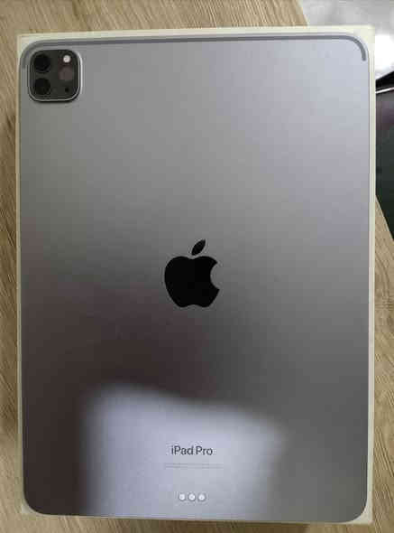 السلام عليكم ورحمة الله وبركاته
💥ايباد 11 PRO للبيع 💥
الايباد معالجة M2  الجيل الرابع ⚡
يعني نضيف ومعالجة قوي جدأ💫
بطاريه 87% 🔥
ذاكرة 128 ✨
يشغل بوبجي 120 فريم 💥
الايباد وياه كارتونه + كفر فقط 🔥
الايباد نضيف بمعنى الكلمه مابي شخط واحد والايباد مامفتوح ابد تروح تفتر بي كل المحلات وتفحص ودكه حاسبه واني خادم 
السعر 700 وبي مجال 🤑😱
العنوان حي الجامعة 
للاستفسار خاص او ***********
🛑ماكو M2 بهيج سعر تره بس متوازي ومستعجل على بيعته وراح تجي وتشوفه وتترحملي
