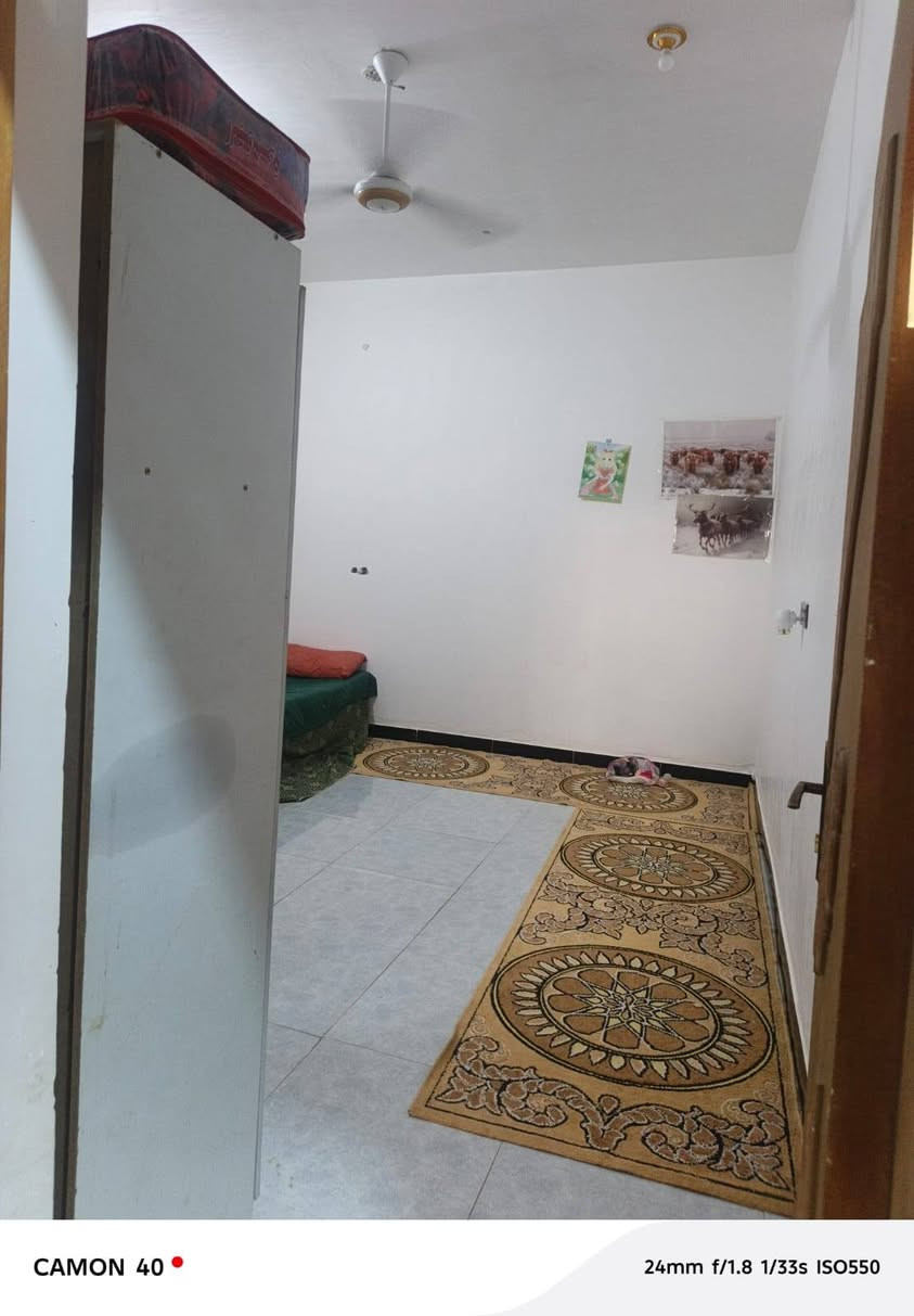 بيت للبيع الاسكان الصناعي دور سيد حمزه قريب على الحولي بيت مساحته170متر بناء طابوك صب كونكريت البناء 2023
غرفتين 5.25×4 صاله 7×4 مطبخ 4×4 دوانيه 6×4 منور +حمامات داخليه وخارجيه +بيتونه السعر خاص واتساب ***********
