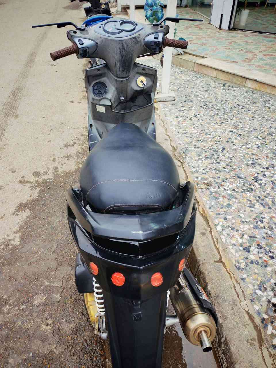 سلام عليكم سكنس فحل كوري للبيع دراجة نضيفة صالنصة رياضي دبل عالي وانارة رياضي السعر 750  ***********
