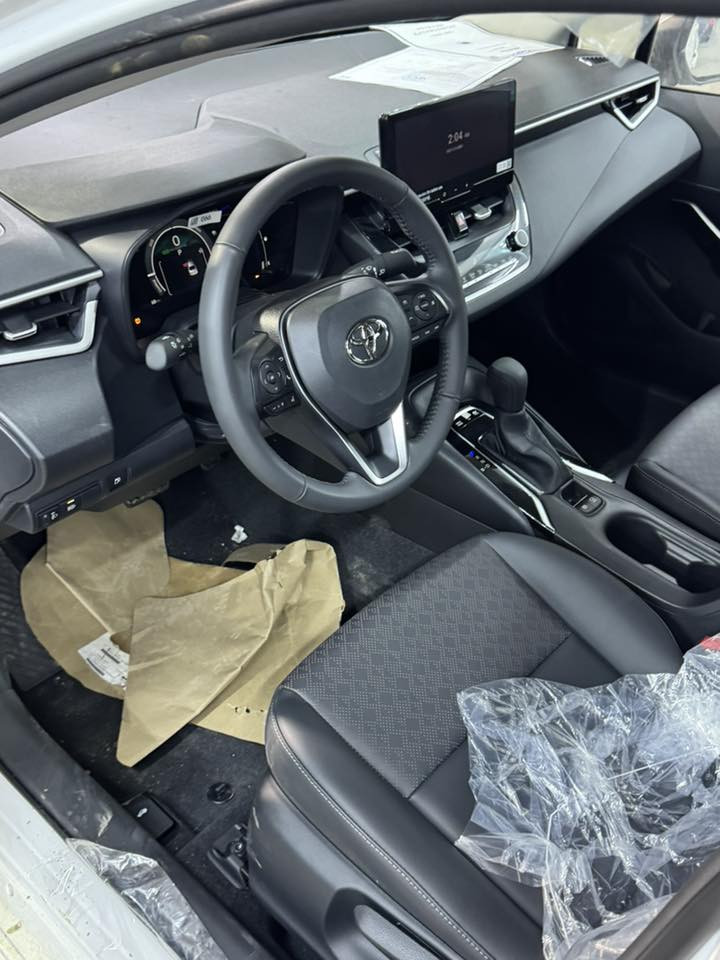 📍زبائن معرض الريان توفر
كورلا موديل 2025 زيروو فولل
شكل الخليجي مرقم بغداد وعليه لوحات
بيها فقط الطخه الي بل باب الصدر الخلفي 
ماشيه  67 كيلو فقط زيرووووووو السياره 
مرقمه وكامله ولوحات وسنويه 
السعررر مناسب مناسب 
 الاستفسار اكثر ***********
📍الموقع بغداد الكريعات (معرض الريان)
