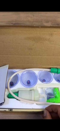 بوكس حجامة يدوي • ٦ أكواب • مضخة يدوية