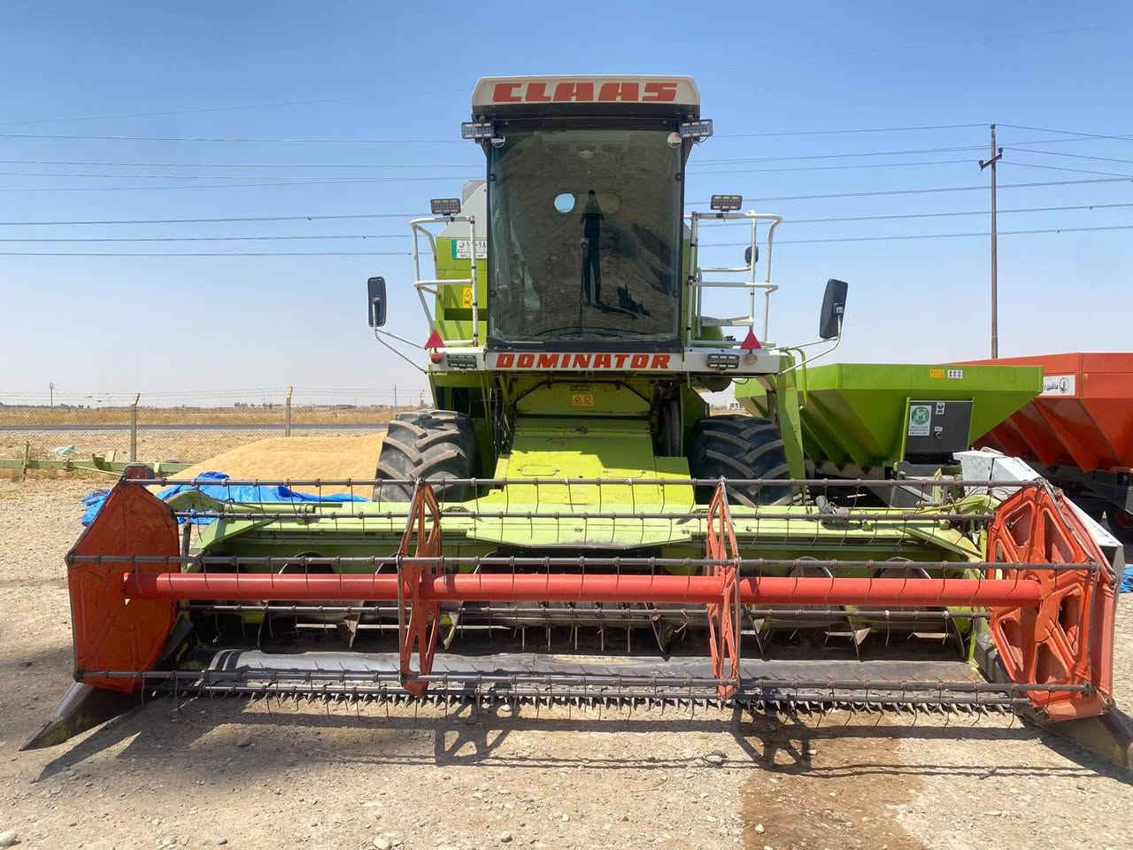 حاصدة كلاص للبيع موديل 97 رقم النجف سعر ٣٥ مليون و بيها مجال 
عنوان طوز خورماتو 
***********
