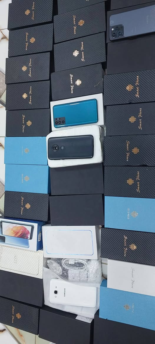 شلعه موبايلات طلعلي بالdhl ذاكراهن ٢٦٠ و٥٢٠ شغاالات بس اني ابيع فحم الي يحب نص الكميه او كولهه شلع لقطعه على ٢٠ قفل هواي موديلات تقريبا ٥٠ موبايل


**إذا كنت صاحب هذا الإعلان وتريد حذفه لأي سبب، رجاءا أرسل رسالة إلى الدعم الفني**