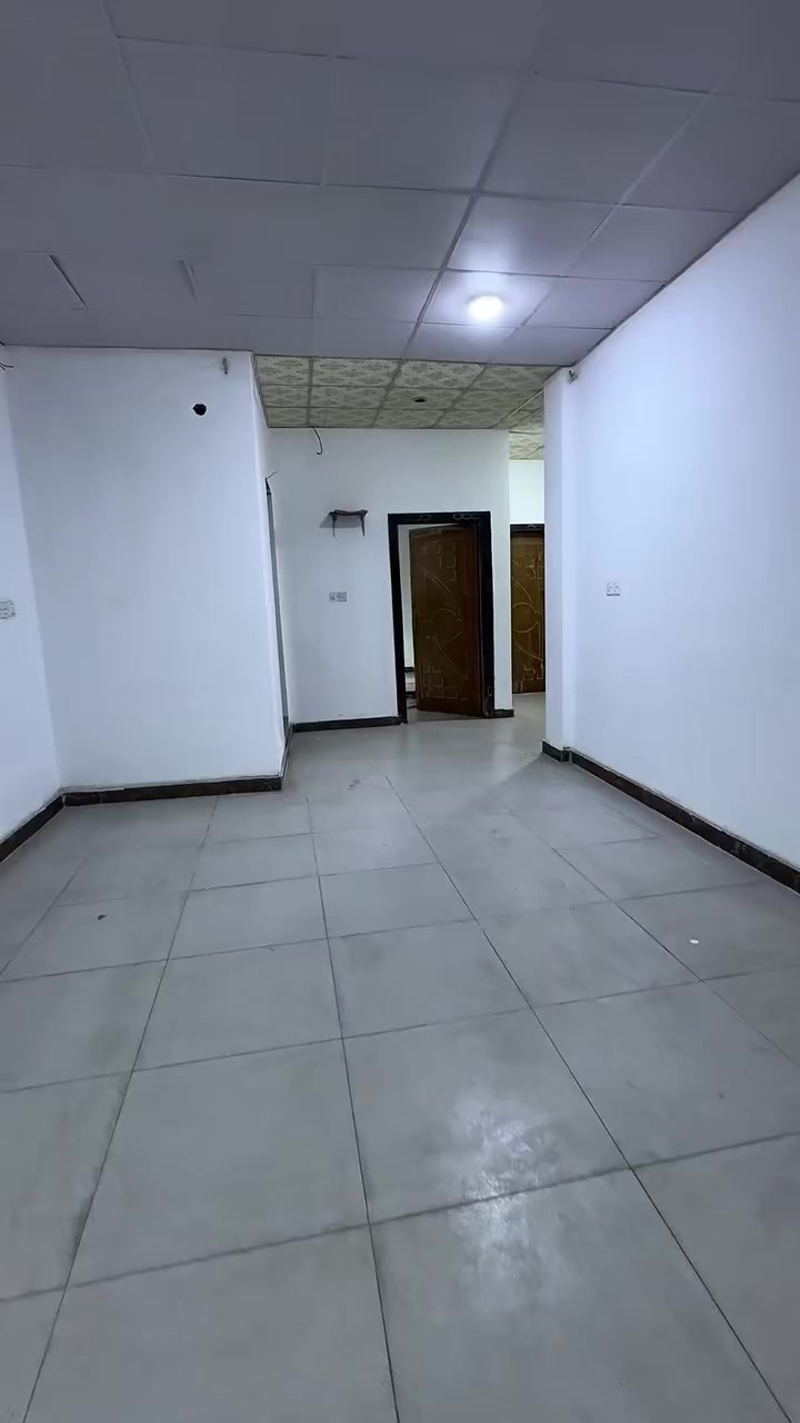 مشتمل طابق أول معزول للأيجار مساحة160م يحتوي على غرفتين صاله مطبخ وستقبال صحيات سعر للأيجار700 للتواصل على رقم***********
