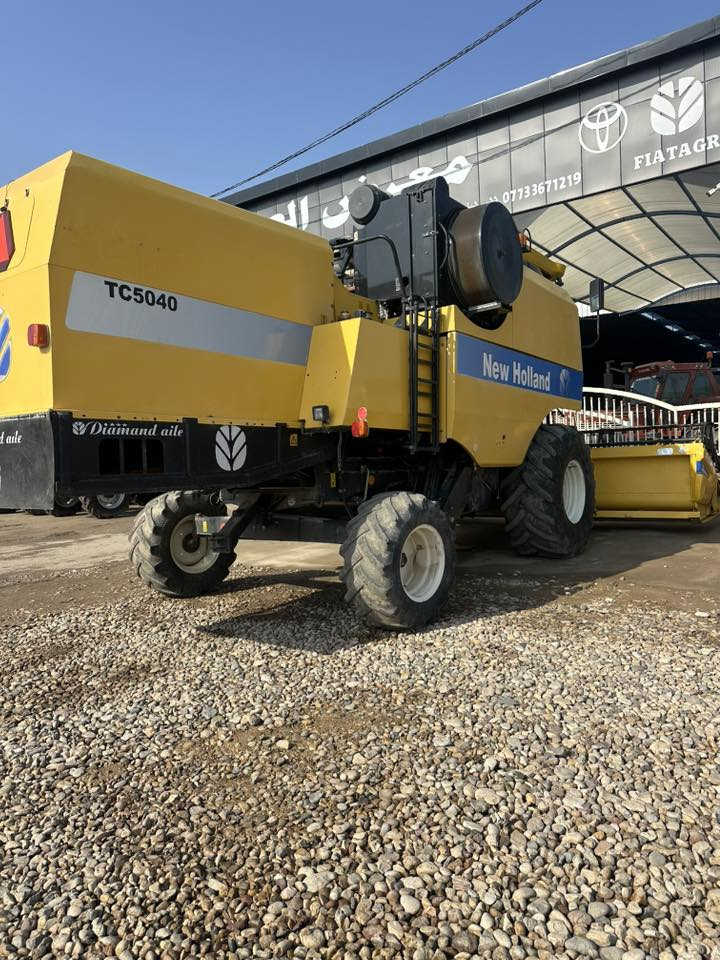 حاصدات نيوهولند موديل 2020.   2019.     2015.    2013.  2012.        2006 دبل درام فول  خمسه بلم معرض الصواف واسط الزبيديه ***********
