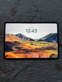 ايباد 6S pro للبيع نوع الاس يعني ايباد قوي والدقة دقة الشاشة 144Hz حجم...