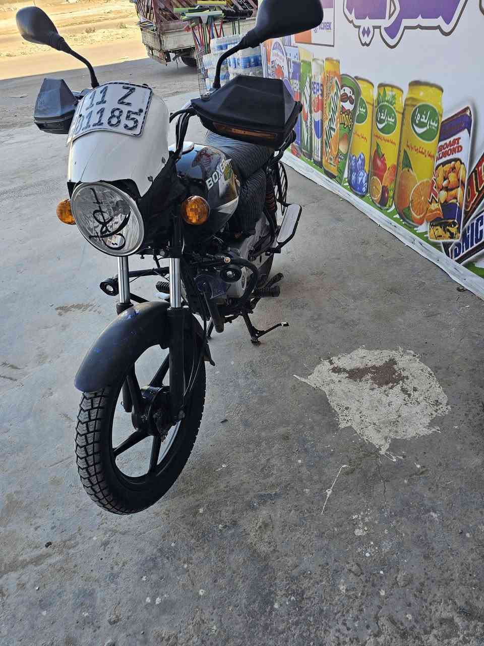 دراجة بوكسر كلاسك موديل 2021 رقم وسنوية
الدراجة نضيفة شوفت عينكم مكان بغداد البياع
السعر2/100وبيهة مجال 
الشراي يتصل لاتعبني ولا تعبك
 ***********واتساب
