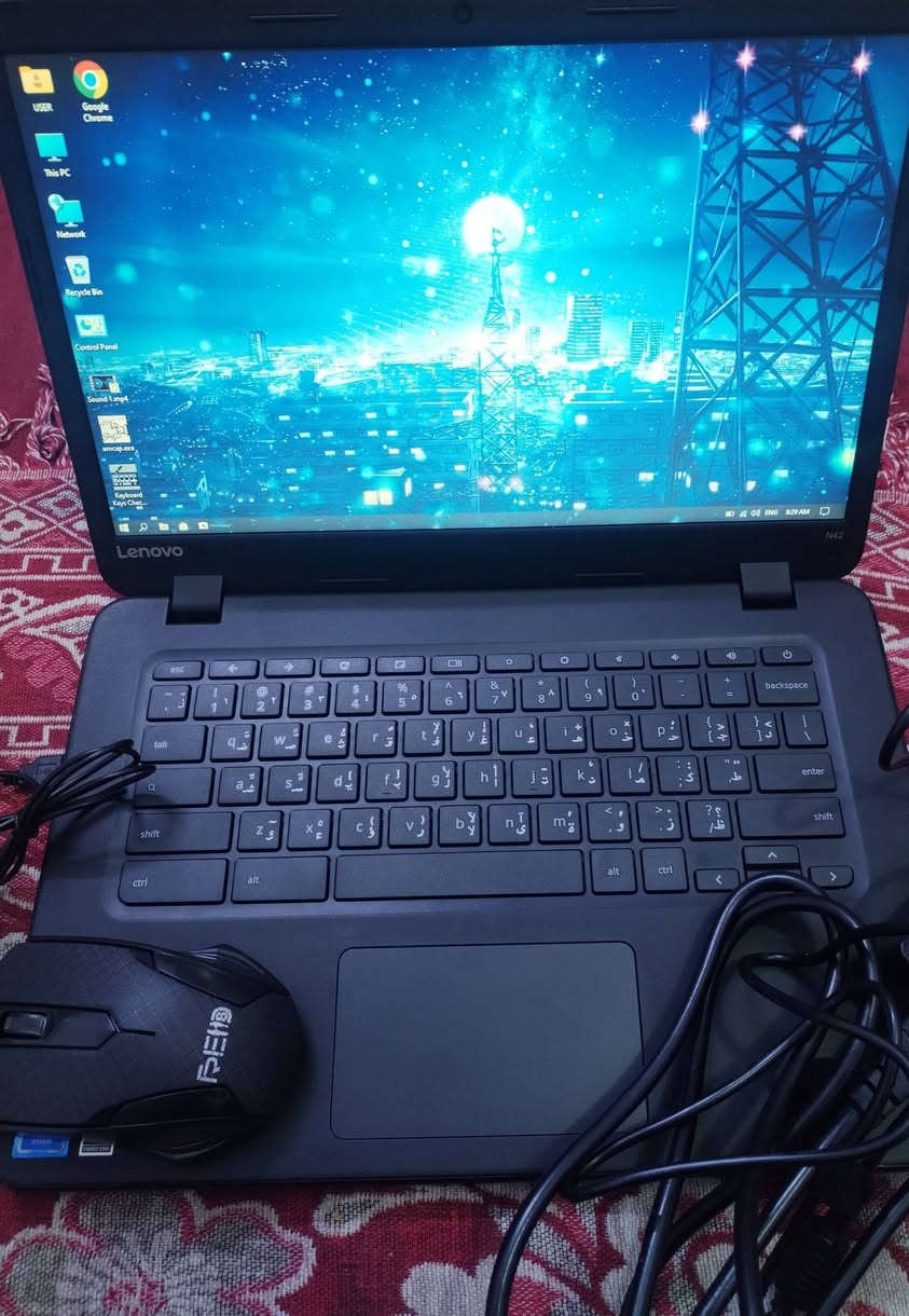 السلام عليكم ورحمه الله وبركاته
لابتوب للبيع السعر 75 وبيه مجال. 

ماوس وشاحنة كلشي كامل مابيها لافطر ولاكسر وشحنها كلش زين وتشغيلها مثل مموجود كدامكم. 

للتواصل واتساب / ***********
