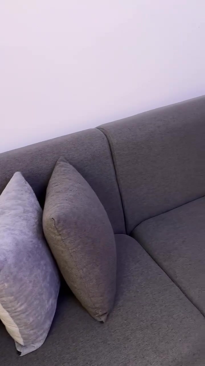 مرحبا عندي هذا الكورنر للبيع استخدام اقل الاسبوعين مسوي يم الاطرقجي تفصال خاص كلفني ٦٥٠ الف والرجل مالته خشب صارت عليه ب ٥٠ الف ابيعه ب 550 وبيه مجال بسيط  
قياسه ٢٨٥ ب ١٥٠ سم نظام سرير هم
سبب البيع اريد استغل الغرفة بغير فكرة لهذا حبيعه


**إذا كنت صاحب هذا الإعلان وتريد حذفه لأي سبب، رجاءا أرسل رسالة إلى الدعم الفني**