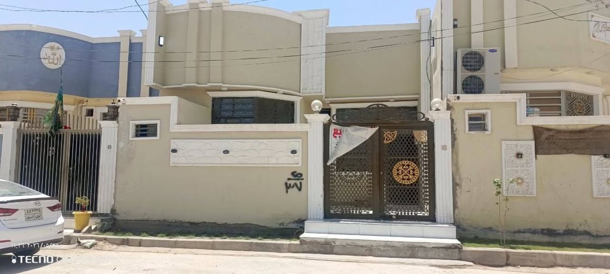 بيت   150 متر ( شغلل جناي فووول )
((قريب الشارع العام بلخط الاول )) يبعد عن الشارع 200 متر 

طابو زراعي سند 25 + أقرار محكمة 

عرض شارع 20متر 

العنوان / شارع الصب  قرب جسر الشهداء 

كامل من كلشي  مفتاح ✨

غرفتين  نوم 2 صاله.... مطبخ..... ... صحيات ..ستقبال 

السعر 70 وبيه مجال 

ملاحظة// متوفره كافت المساحات 50متر 80متر 100متر 120متر 150متر 200متر وكل هاذه وباسعار مناسبه ومل الخدمات متوفره 

للأستفسار

أتصال ‏ *********** ‏

واتساب ***********
