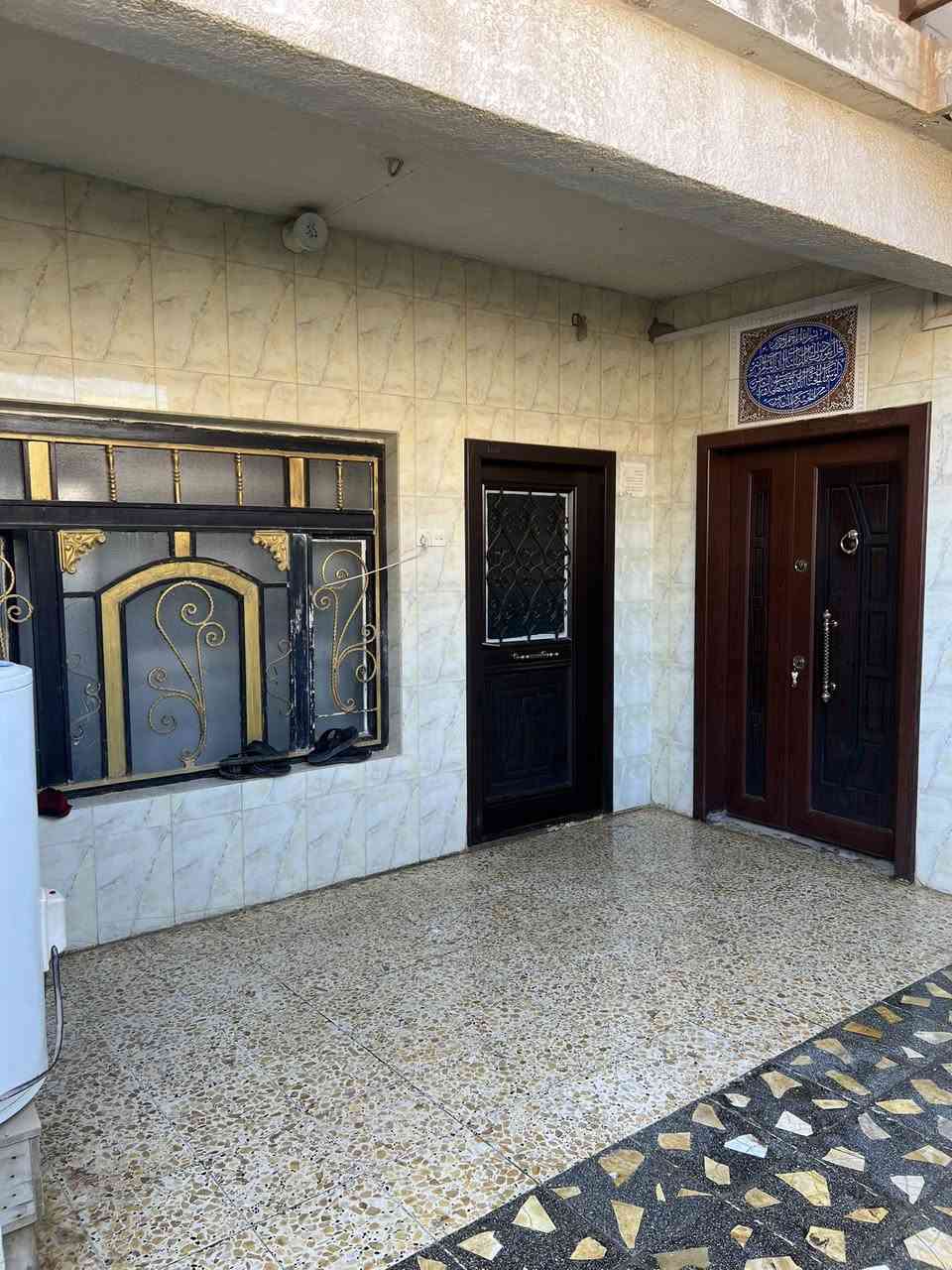 بيت للبيع حي العصري
المساحة ١٠٠  ركن 
الحي العصري 

خدمات فول 

السعر عند مشاهدة البيت 

التواصل على الرقم ***********
