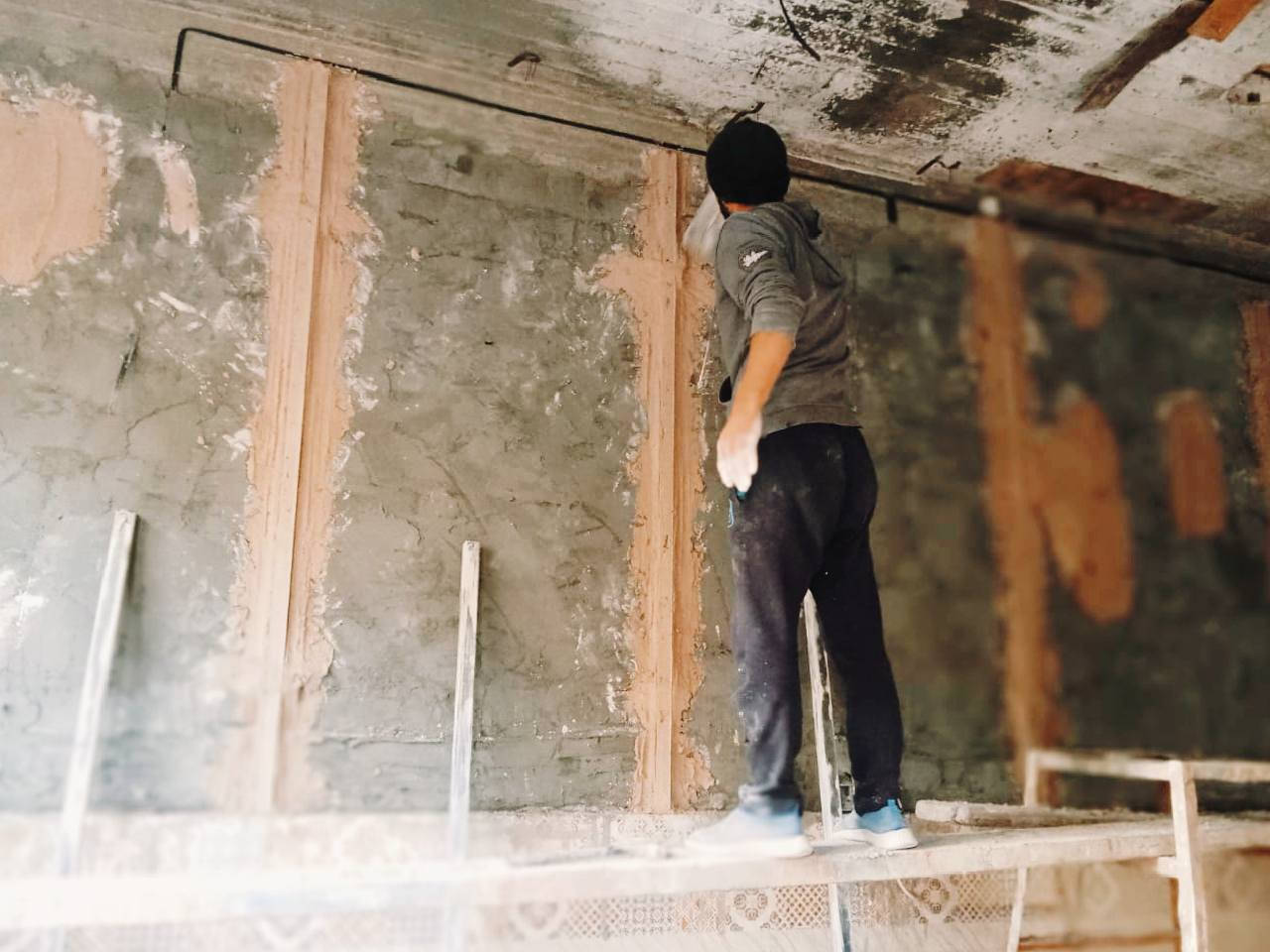 سلام عليكم لباخ متفرغ حاليآ .شرط عمل نضيف 100%100 ولاتزام بلعمل
.اشتغل جميع البخ لط وجص وبورك. وجهات لبخ ديكورات وصبغ .مكاني كربلا هذا رقم الموبايل. ***********تصل وبيك خير وتدلل ☝️
