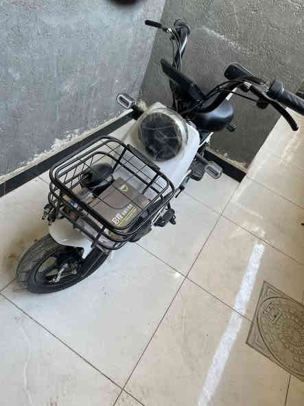 دراجه شحن البيع بعدهه جديده موديل 2026 صار كم يوم من شتريتهه 450  وابيع 400  مكاني الامين ثانيه التصال ***********
