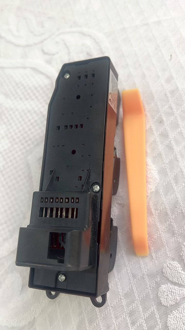 كنترول تحكم
• Toyota Corolla

 • أو Toyota Camry

 • أو بعض موديلات Toyota Yaris

(خصوصًا موديلات تقريبًا 2008 – 2015، 

متوفر 3 قطع


**إذا كنت صاحب هذا الإعلان وتريد حذفه لأي سبب، رجاءا أرسل رسالة إلى الدعم الفني**