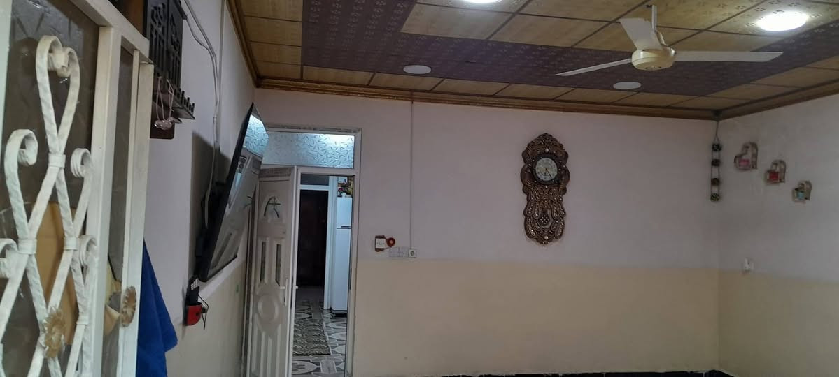 دار للبيع 100 متر .
الموقع حي الوحدة 
***********
