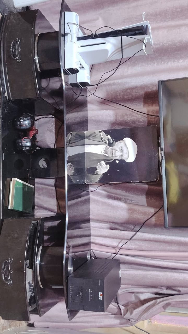 سلام عليكم عندي بلي 5 نضيف كلش استخدامة قليل كلش
بلي 5سلم غرضة الاصلية ملتة 
قعدة تبريد العالية ام الشحن
قعدة تبريد الناصية
جوستكات عدد 2 اصلية وتجارية
يوبي اس مثل ما واضح بلصورة
الاقرص عدد3
شاشة نوعهة مثل ما واضح بلصورة
ميز كامل متكامل
انطيني سعر يعجبني واخذة  كلكم تعرفون اسعارهن  فة لا تكسر بلحاجة  رحمة لهكم  الي يريد يتوصل وياي عل  خاص او يخابرني ***********
