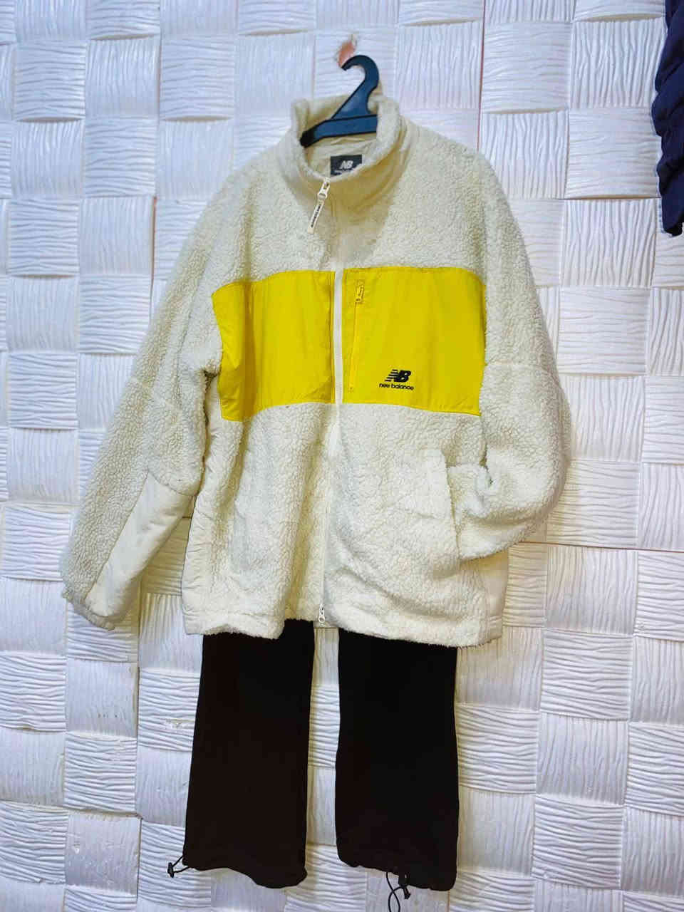 يمنه كلشي مميز وراقي ✅️🤍
سيت كامل.⚜️قمصله+بجامه🪐
السعر (8000)$فقط 💵🤎
بلاش البلاش عروضنا مستمره بانسب الأسعار 💞 الموقع <هيت> حي الإطفاء مقابل اعداديه التجاره 🔱
للحجز والاستفسار..***********
