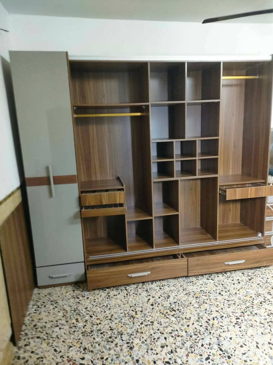 غرفة نوم تركي
العدد 8
السعر 700
جربايه مخزن
شد🪛 ونقل🚛 داخل بغداد مجاني


**إذا كنت صاحب هذا الإعلان وتريد حذفه لأي سبب، رجاءا أرسل رسالة إلى الدعم الفني**