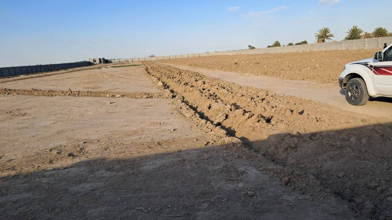 ارض زراعيه شارع بني زيد  مقابل الملعب الجديد مساحه ٤ دونم  مسجه كلها كاع رمل جرف شط ع نهر السعداويه مباشر  محتاجلها فلاح  ***********
