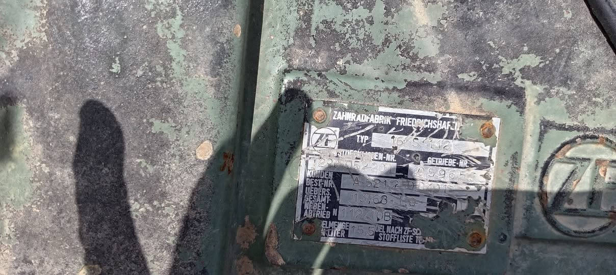السلام عليكم كير ١١٢ برميل اخو الجديد للبيع شرطمامفتوح للاستفسار الاتصال على الرقم ***********

