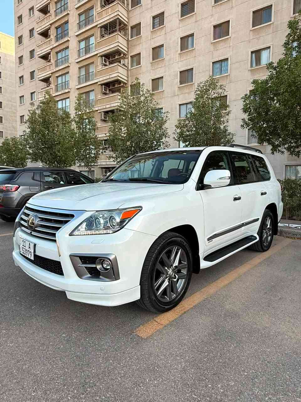 السلام عليكم لكزز 2013

السياره باسمي تحويل مباشر رقم بغداد الجديد وسنويه جديده 
LX570 spor S
السياره سونارهة مرفق مع الصور
ماشيه ٢٠٠الف 

مواصفات فول 1/1 

فتحه سقف

لايت زنون  

شاشه جبيره + كاربلاي 

كشنات جلد + كهرباء

مري شفط  

جكات تصعد تنزل 

خمس بصمات 

جنطه كهربائيه 

تحكمات ستيرن 

ستيرن هيتر 

كشنات حار بارد

تشغيل عن بعد 

رادارات جوانب 

رادار امامي 

مثبت سرعه 

تحديد مسار 

مانع تزحلق 

7 راكب 

3 قطع تبريد

كشنات تدفئه تبريد 

كامرات محيطيه 

زراك لايت 
___________________________

والسياره جديده بمعنى الكلمه جاهزه من 
كلشي للأخير استعمال شخصي  

مكانها بغداد حي العدل
***********
