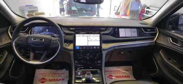 جیب گراند چیرۆکی 2023 مواسەفات 
لمیتید 
Plug in hybrid
3 شاشە
7000 مایل ڕۆشتوە 
390 هۆرس پاوەر
نرخەکەی 394$  گەڵا 

گیرومەکینە بەشەرت زۆربەجوانی پاکی ماوە هیچ خەلەلیکی تیدا نییە 

ژمارەی خاوەنی 
*********** السليمانية
